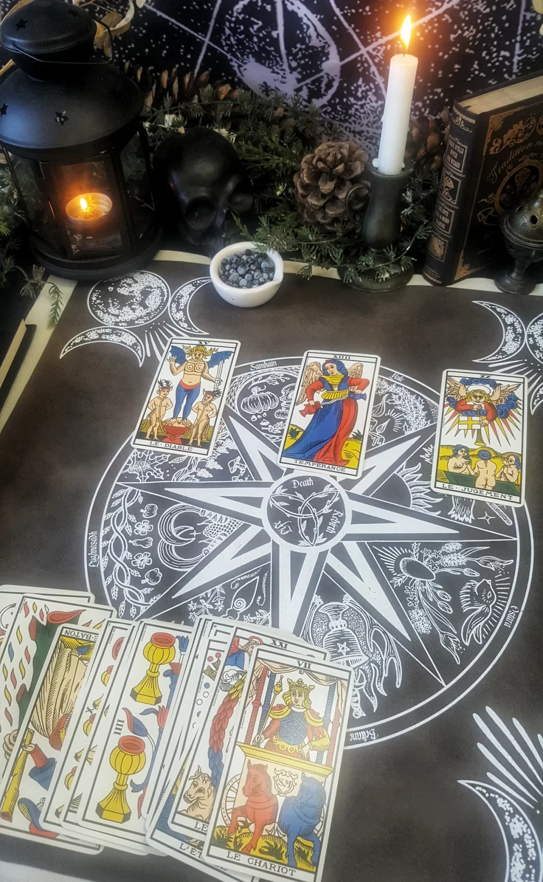 tapis de tarot pour tirer les cartes